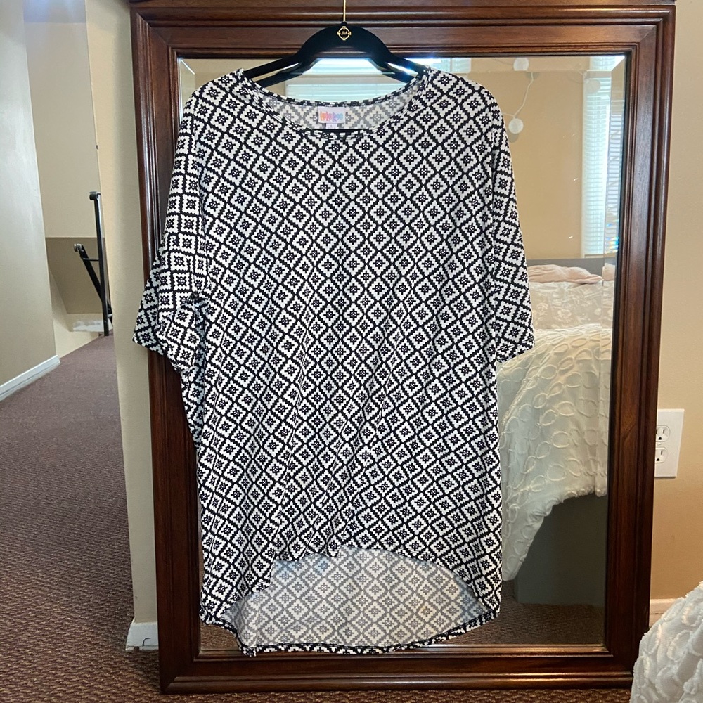 Irma Top | LuLaRoe